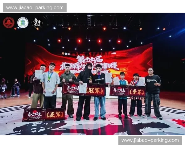 体育主播燃情赛场见证荣耀时刻讲述汗水与梦想的激情故事 体育主播燃情赛场见证荣耀时刻讲述汗水与梦想的激情故事